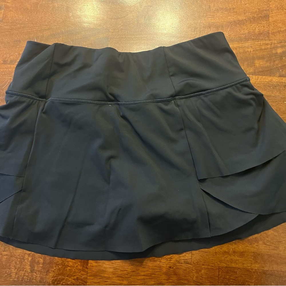 Black athleta skirt